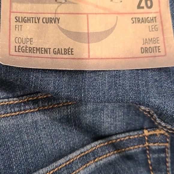 NWT DC studded slightly curvy straight leg - Picture 7 of 7